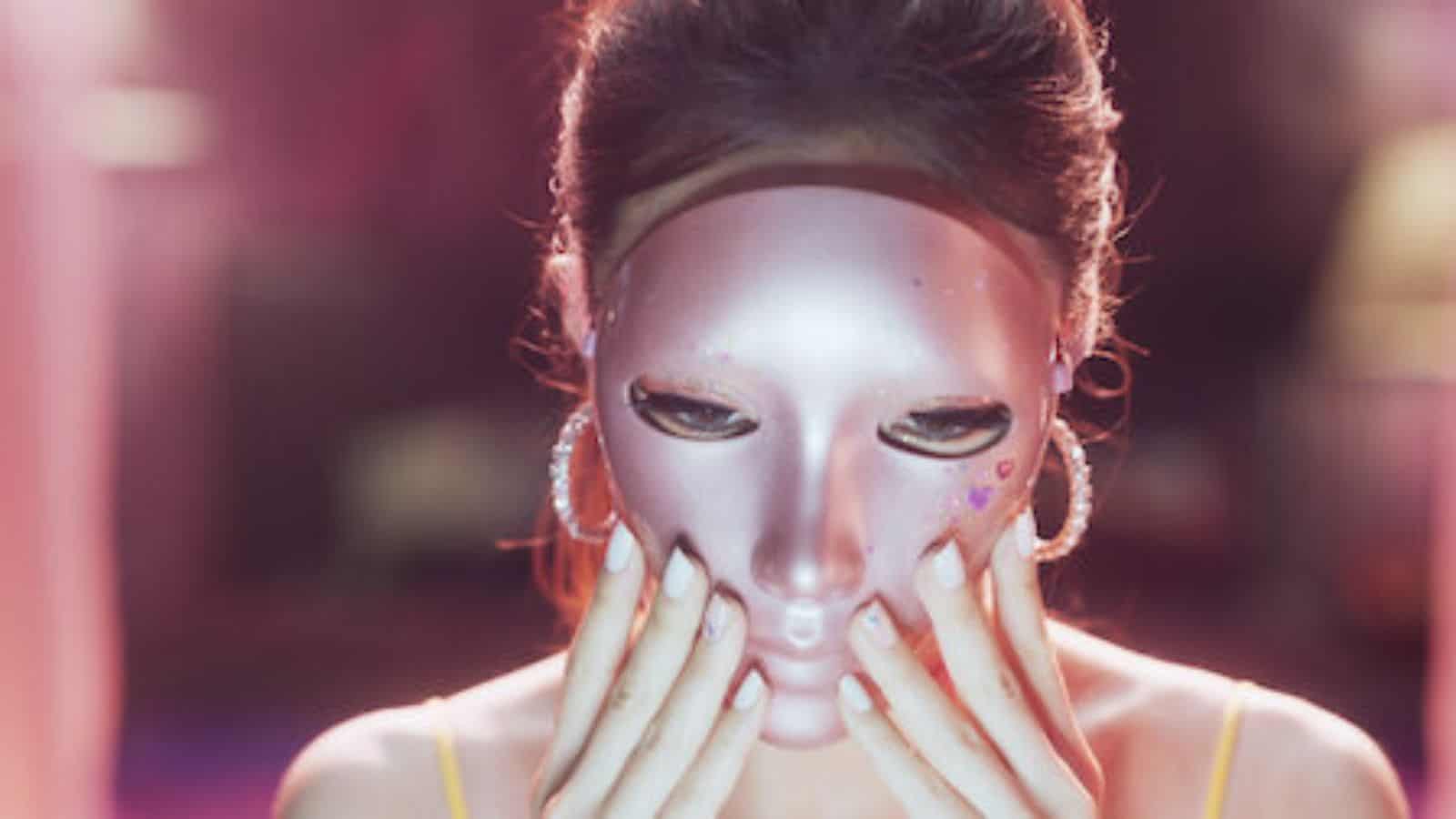 netflix - caratteristiche Mask girl Netflix