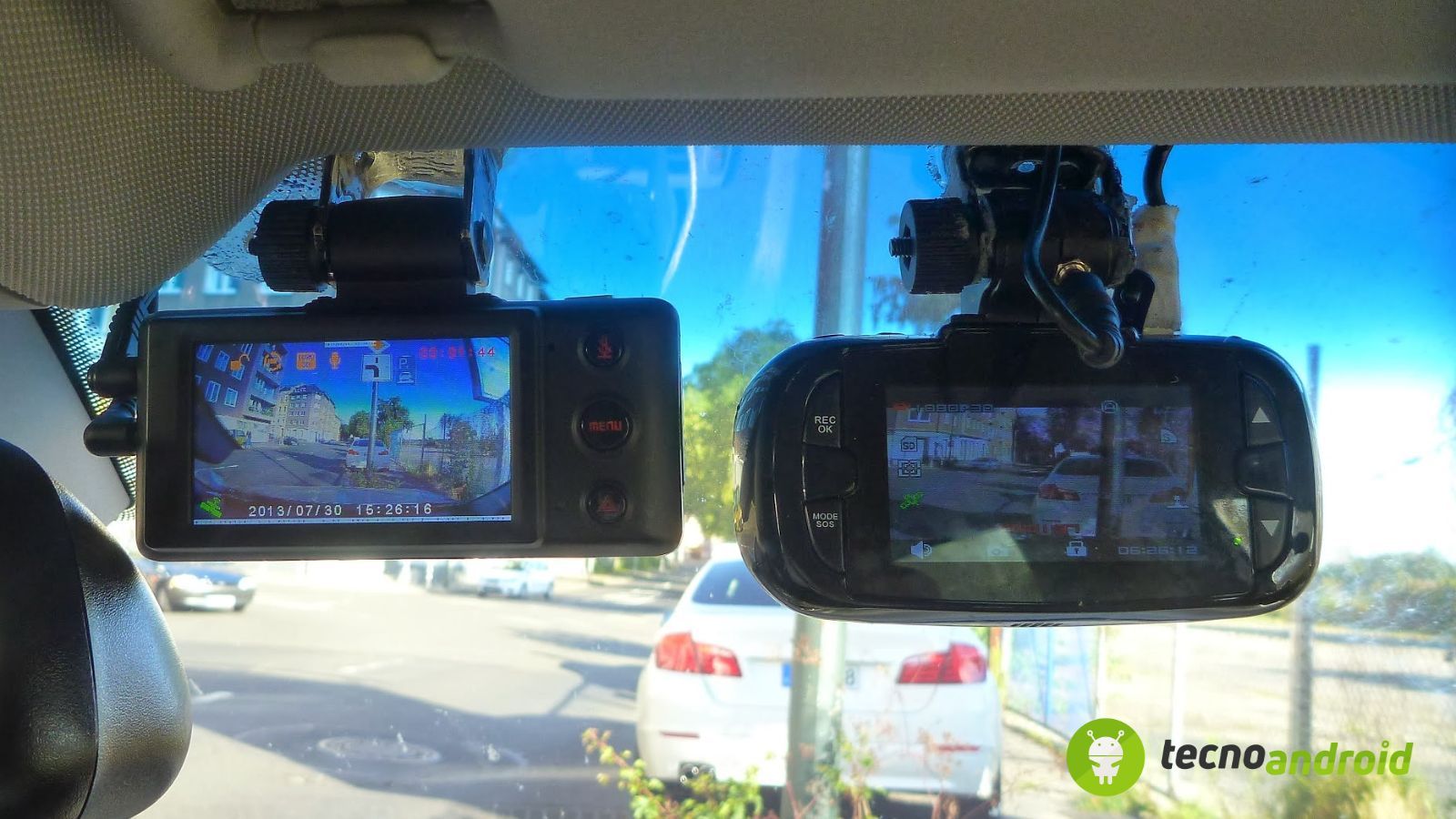telecamera di sicurezza in auto
