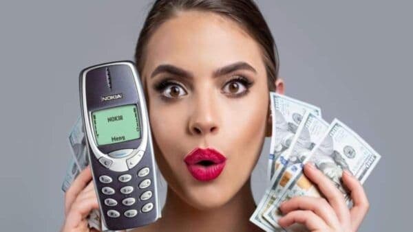 Smartphone RARI e costosi, i telefoni del passato da vendere subito