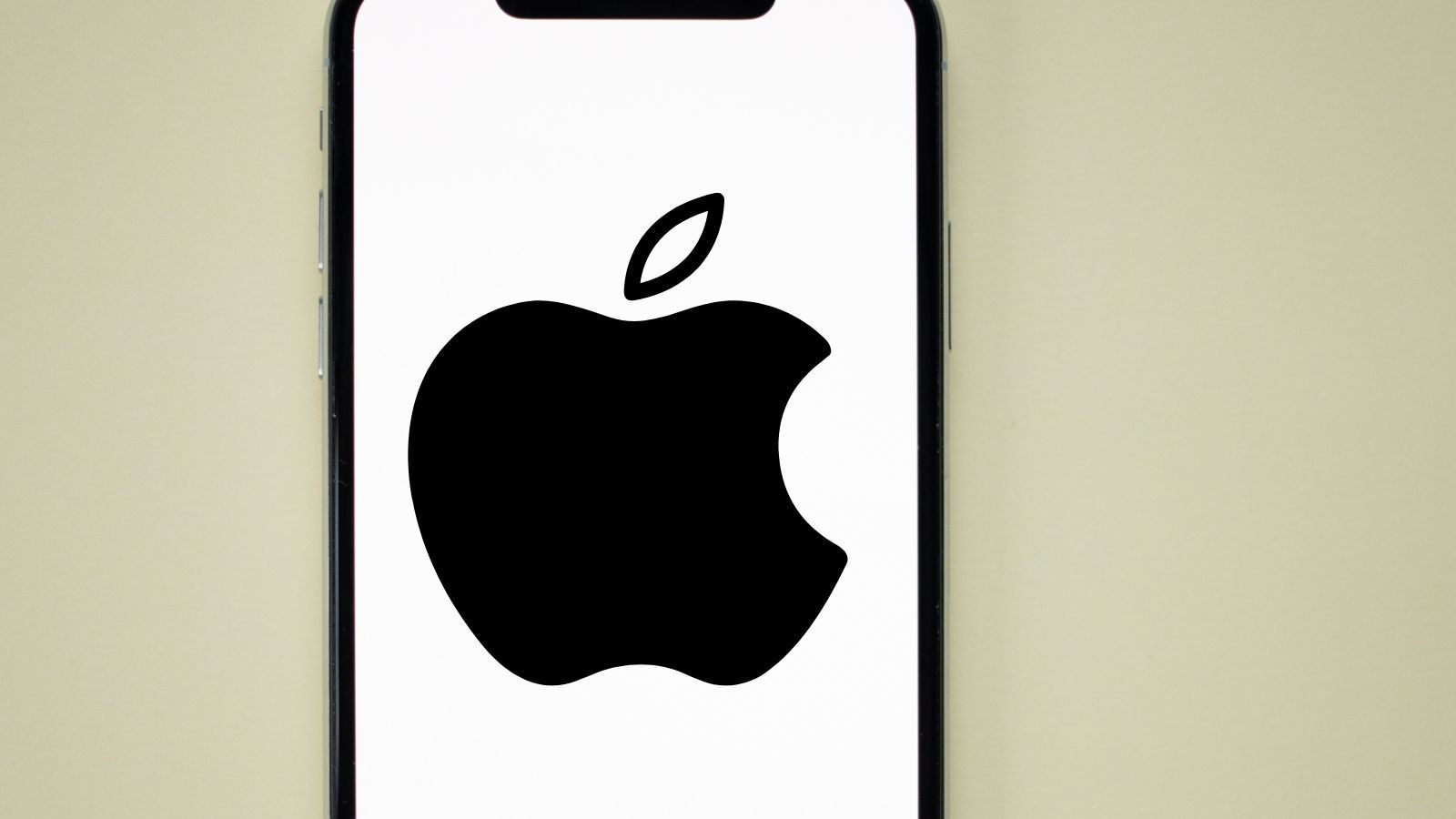 Apple iPhone 15 Ultra è in RITARDO a causa di SONY
