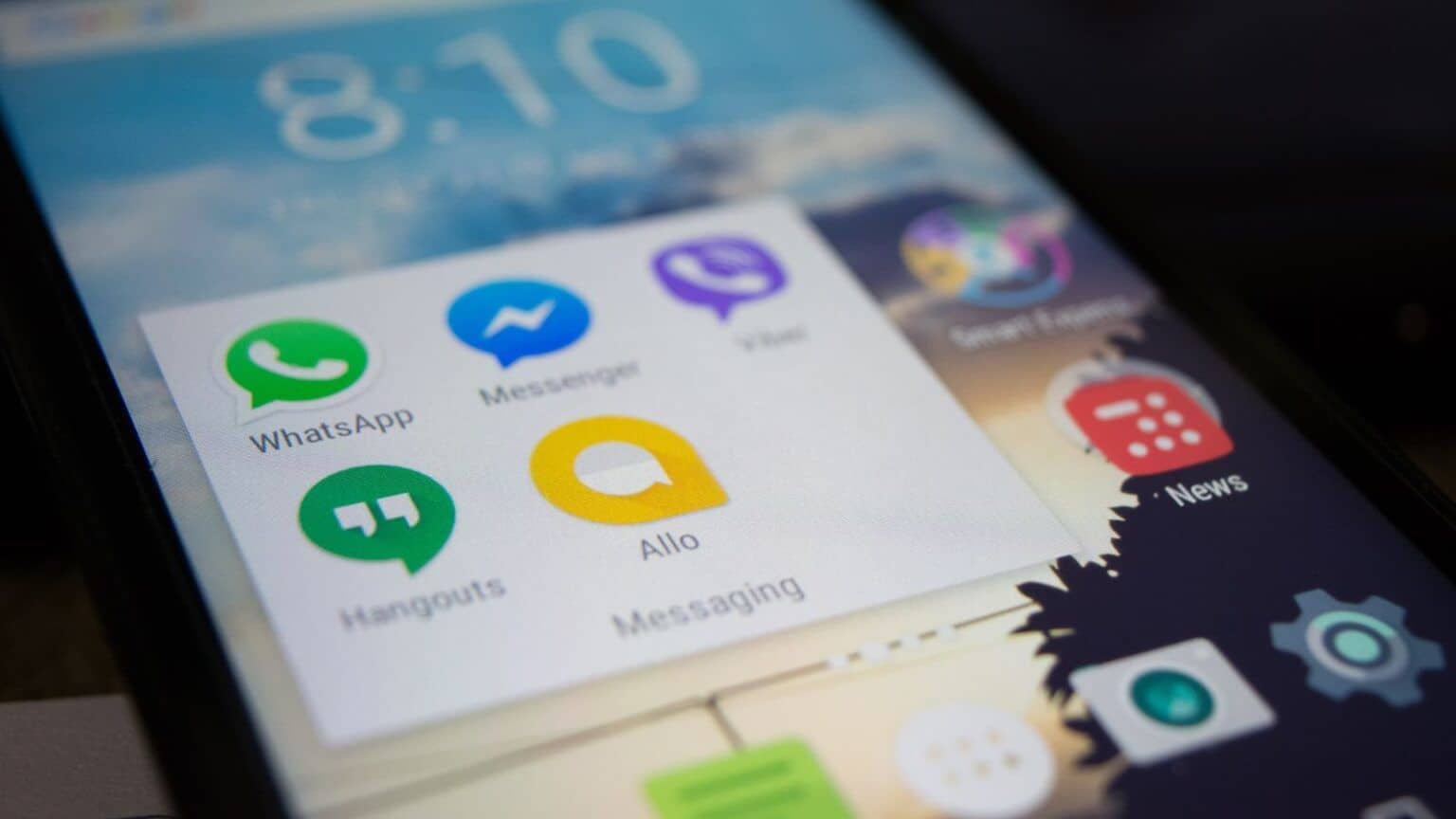 WhatsApp, ecco i TRUCCHI segreti che vi tengono NASCOSTI