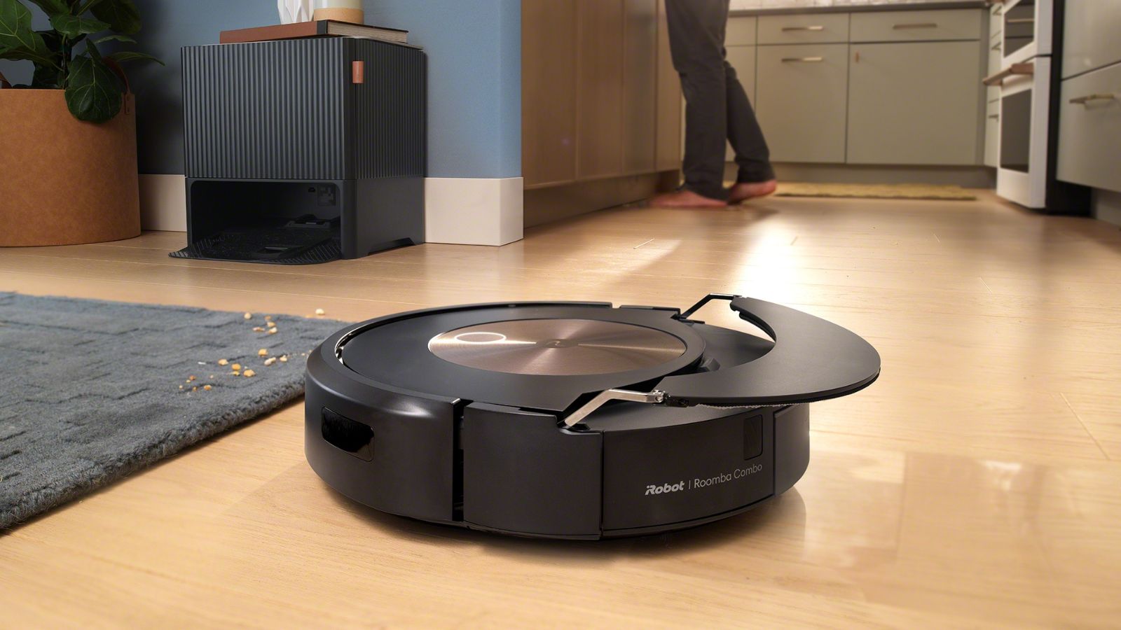 iRobot Roomba j9+ e Roomba Combo j9+ sono ufficiali, ecco i nuovi robot aspirapolvere