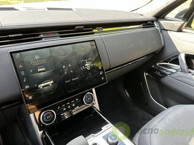 Range Rover PHEV (7)