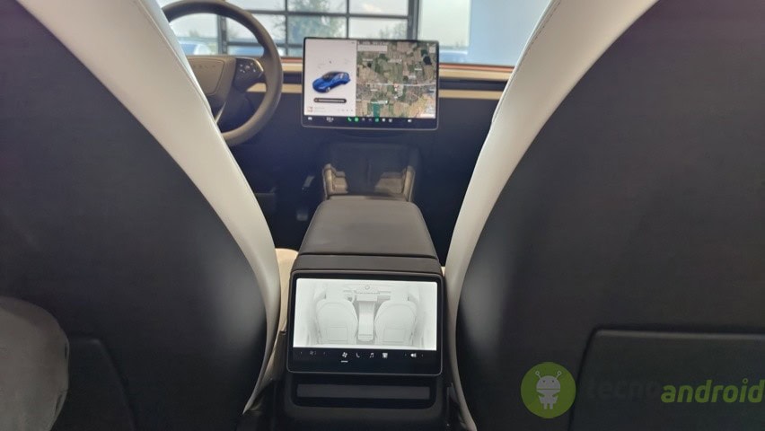 Tesla Model 3 aggiornata (14)