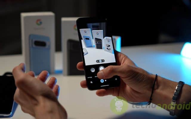 Google Pixel 8 e 8 Pro Google Pixel 8 e 8 Pro