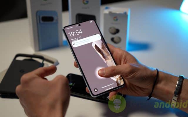 Google Pixel 8 e 8 Pro Google Pixel 8 e 8 Pro