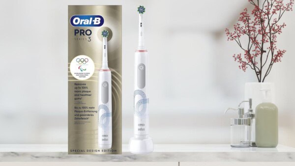 Oral-B Pro Series 3, 25% di sconto su Amazon per denti bianchi e perfetti