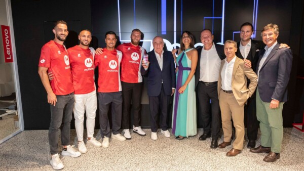 Motorola e AC Monza in un evento speciale per il nuovo Edge 40 Neo