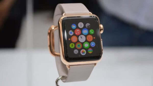 Apple Watch da 17'000 dollari rivestito d'ORO, ora è quasi un FERMACARTE