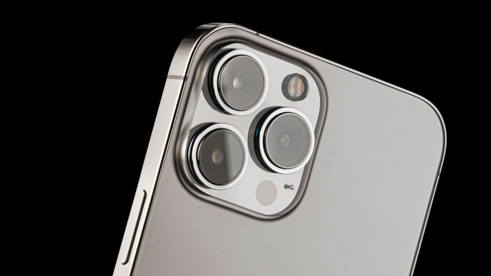 Apple iPhone 15 più economico, ma i DIFETTI sono INCREDIBILI
