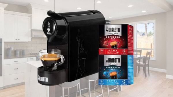 Macchina caffè BIALETTI Gioia con 32 capsule incluse: sconto del 22% su Amazon