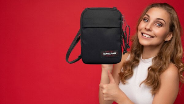 Borsa EASTPAK scontata del 32% su Amazon per POCO tempo