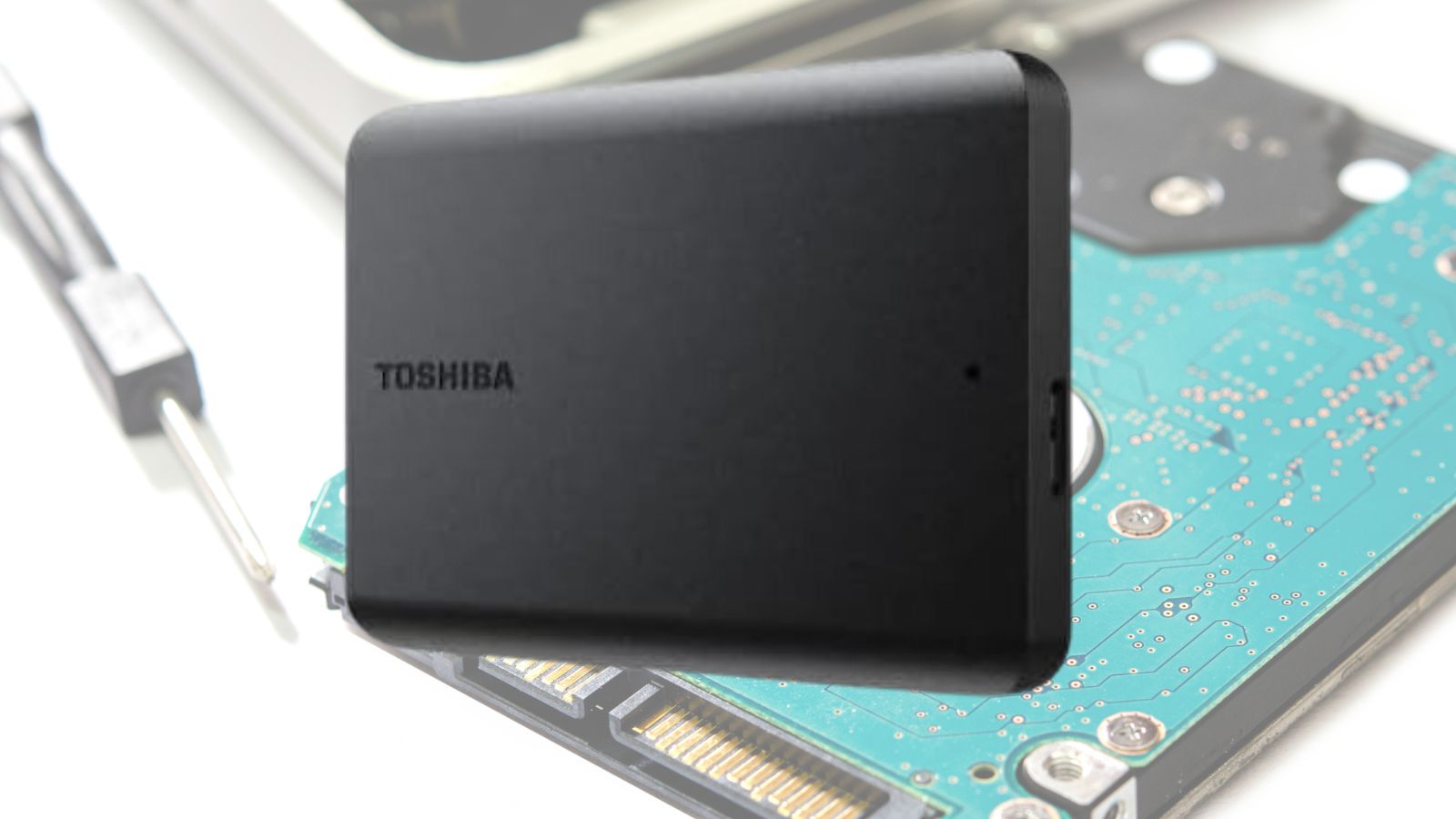 Hard Disk esterno TOSHIBA da 1TB in OFFERTA super su AMAZON (-30%)