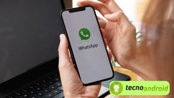 Su WhatsApp arrivano gli sticker AI: si creano con un semplice click