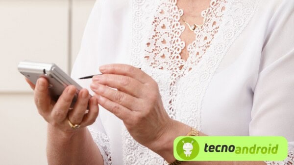 Un emoticon su WhatsApp salva la vita ad una donna in pericolo