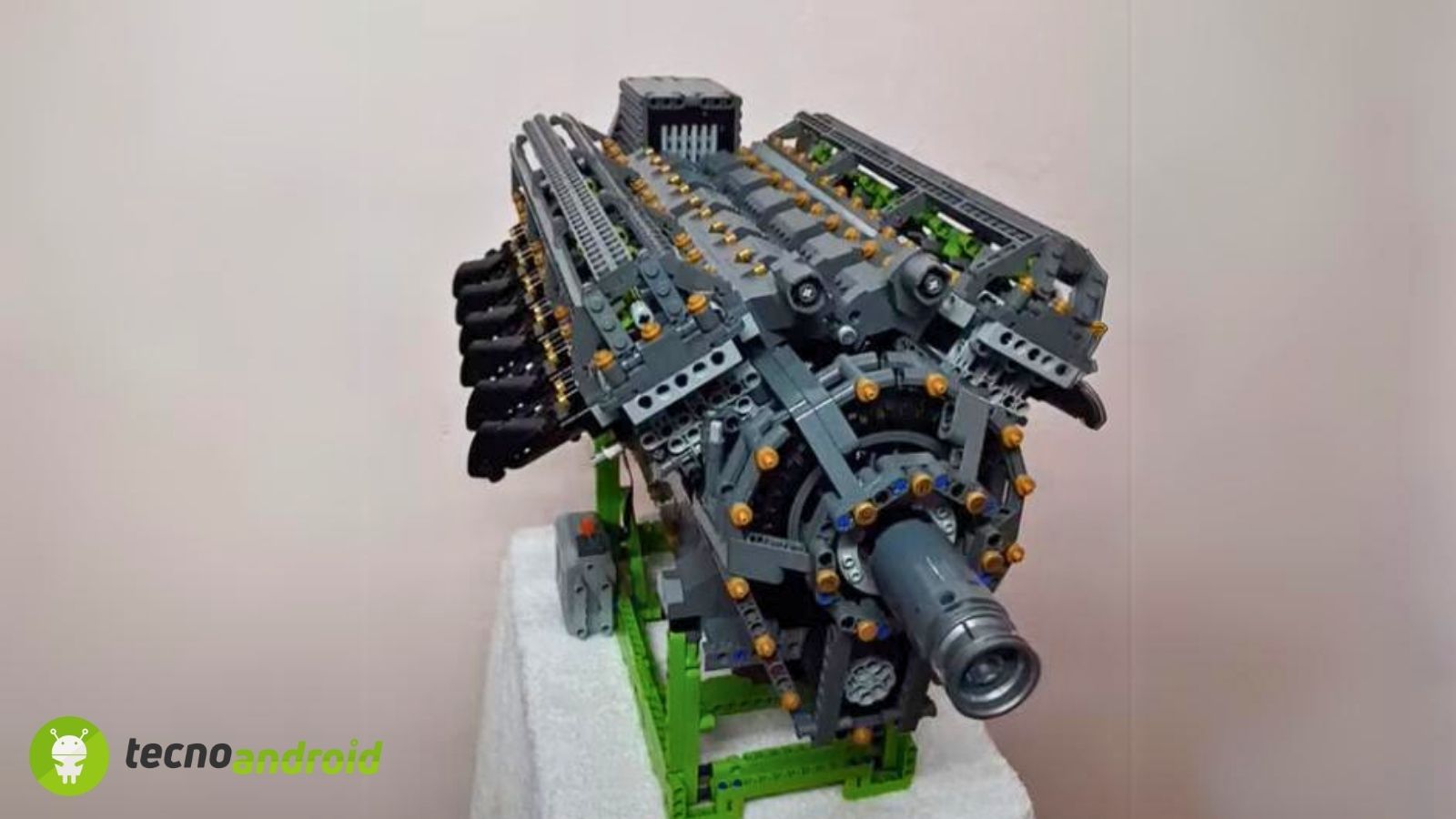 MOTORE ROLLS-ROYCE MERLIN V12 MATTONCINI LEGO