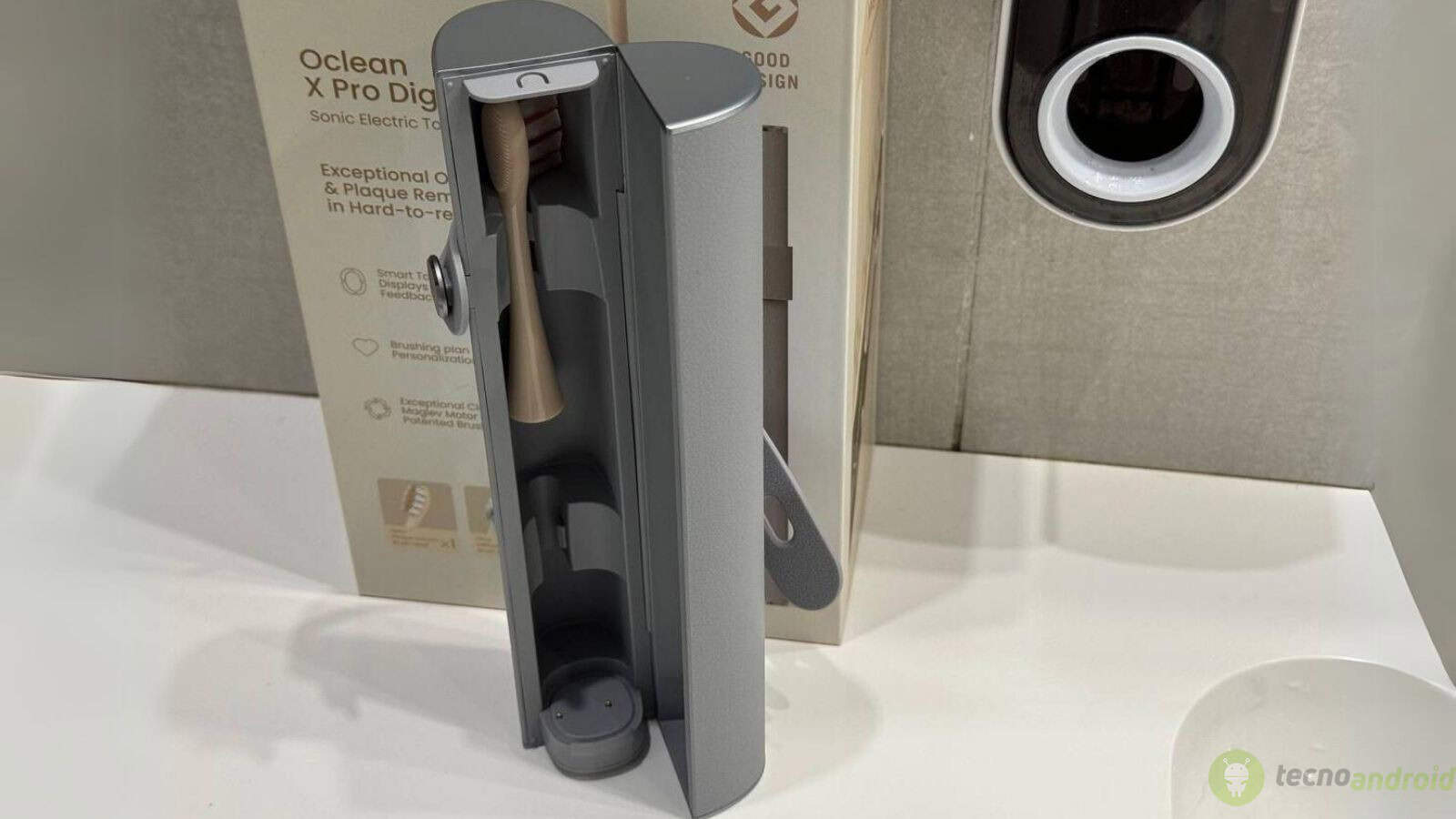 spazzolino elettrico Oclean X Pro con custodia