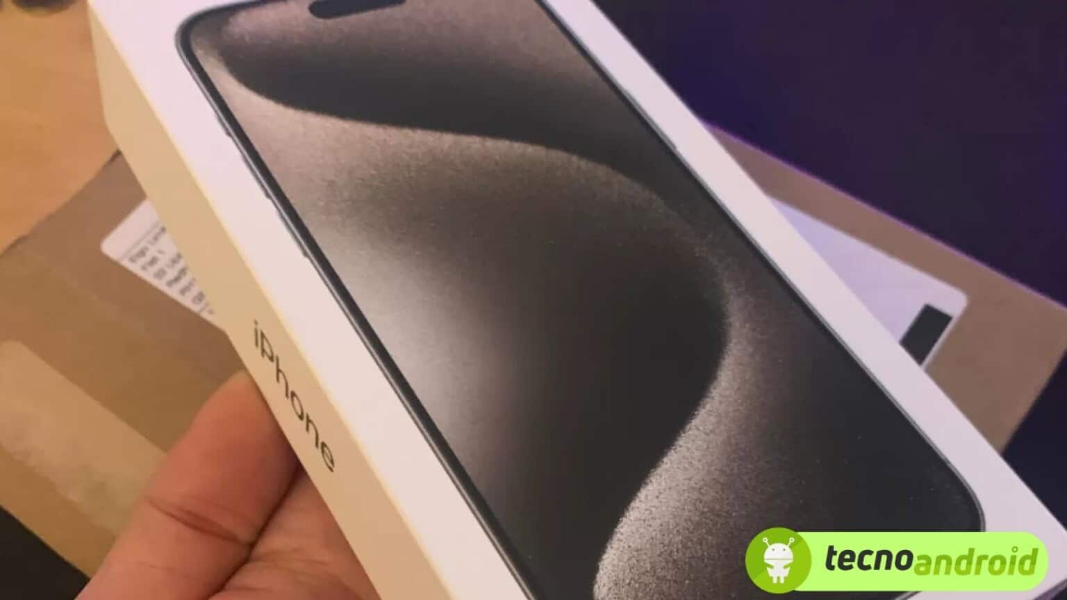 Assurdo: utente riceve un Android al posto del 15 Pro Max Apple