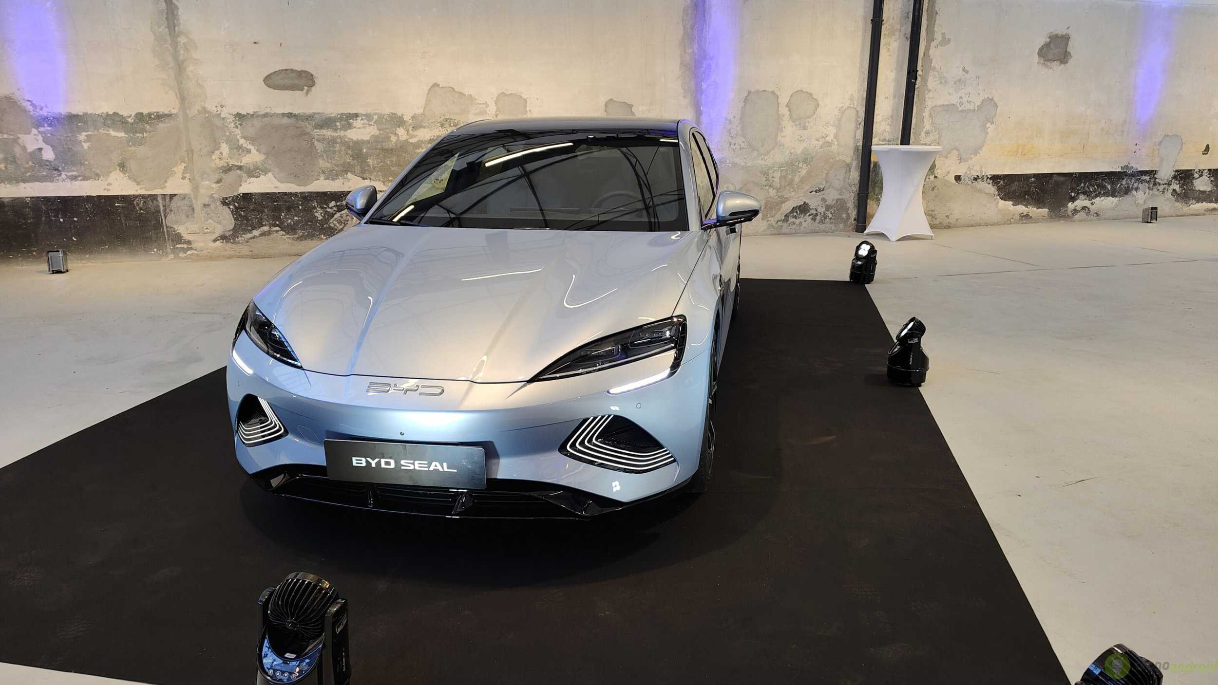 BYD Seal arriva in Italia: nuovi standard per l'elettrico del segmento D