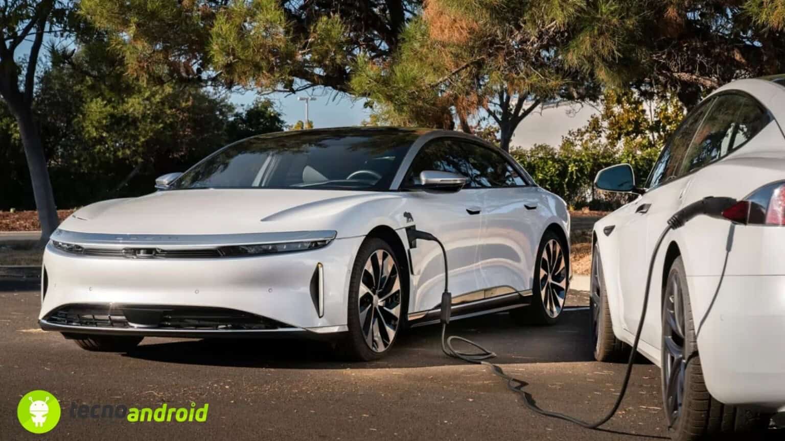 Lucid air auto capace di ricaricare le altre vetture elettriche