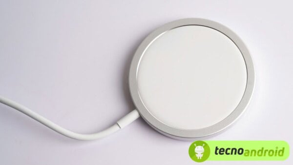 Qi2 introduce ufficialmente la ricarica wireless magnetica universale