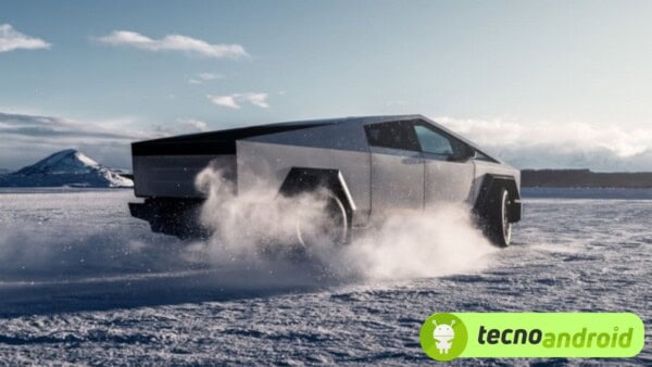 Tesla Cybertruck: rivelati gli interni del pickup elettrico