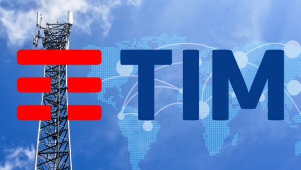 TIM vende la rete a Kkr, ma Vivendi è contraria