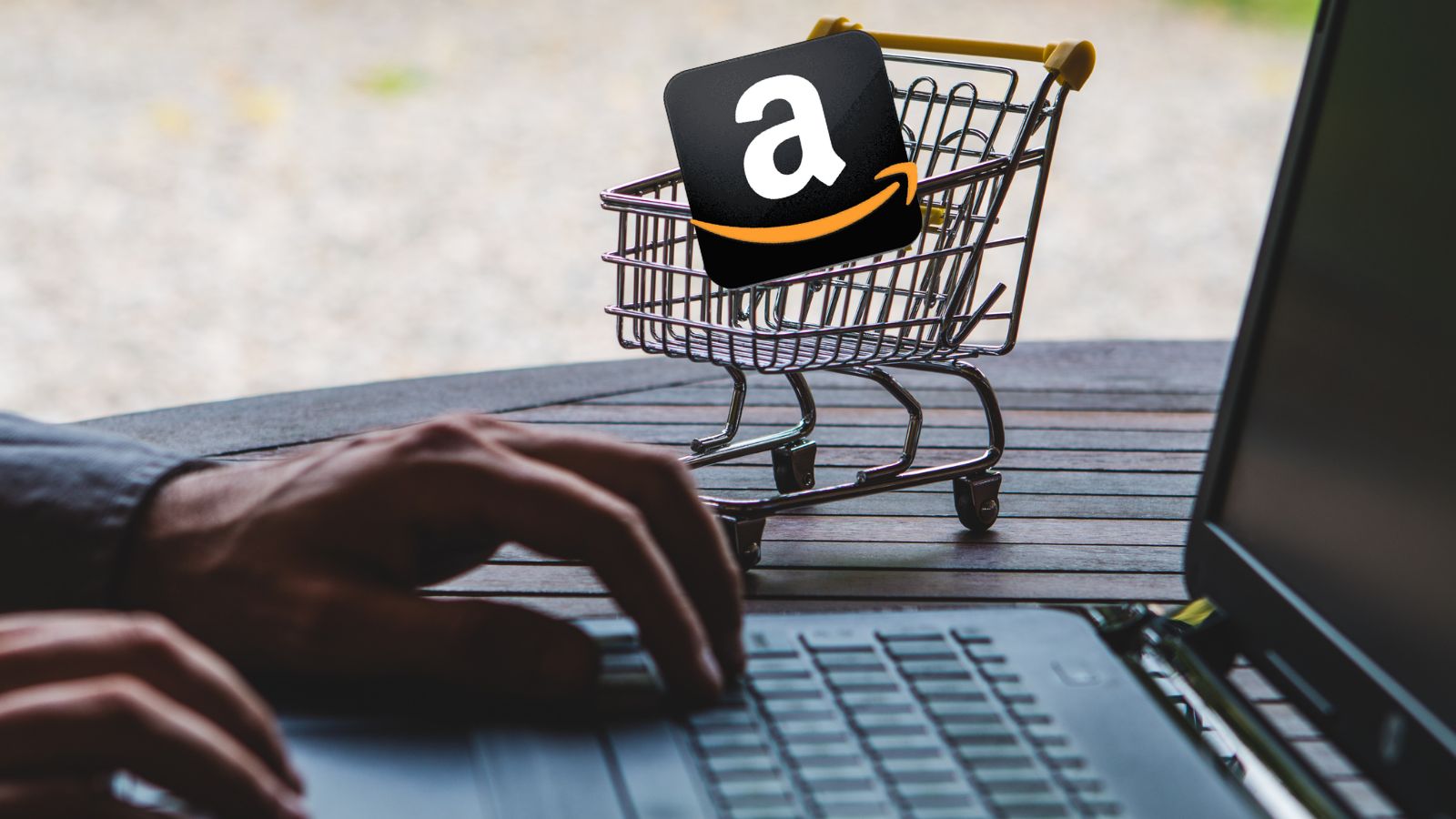 Amazon, il Black Friday è ufficiale: ecco le offerte al 50%