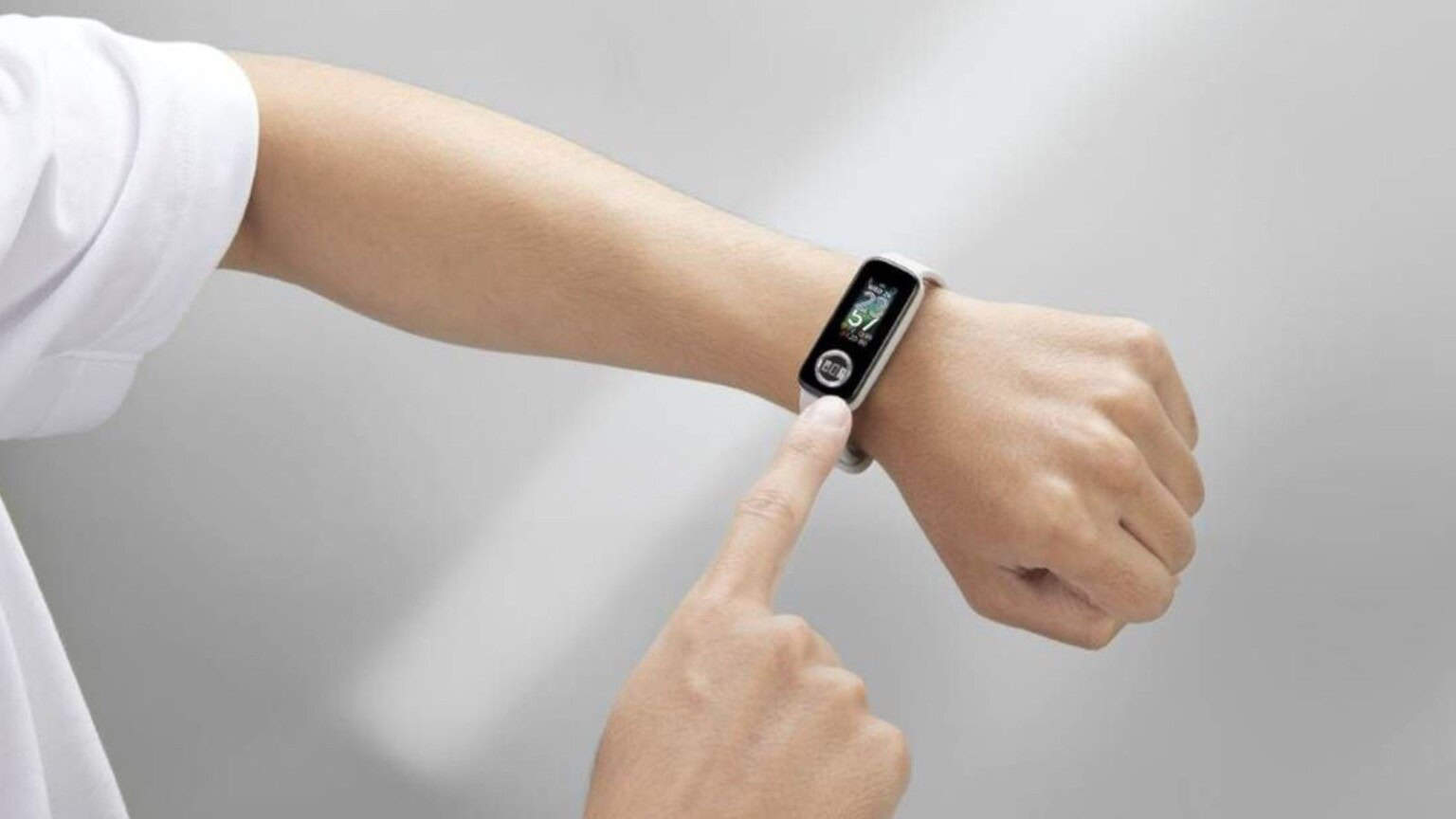 Asus VivoWatch 5 Aero, la prima smartband con misurazione della pressione