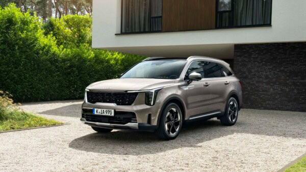 Kia Sorento 2024: un restyling completo sia dentro che fuori