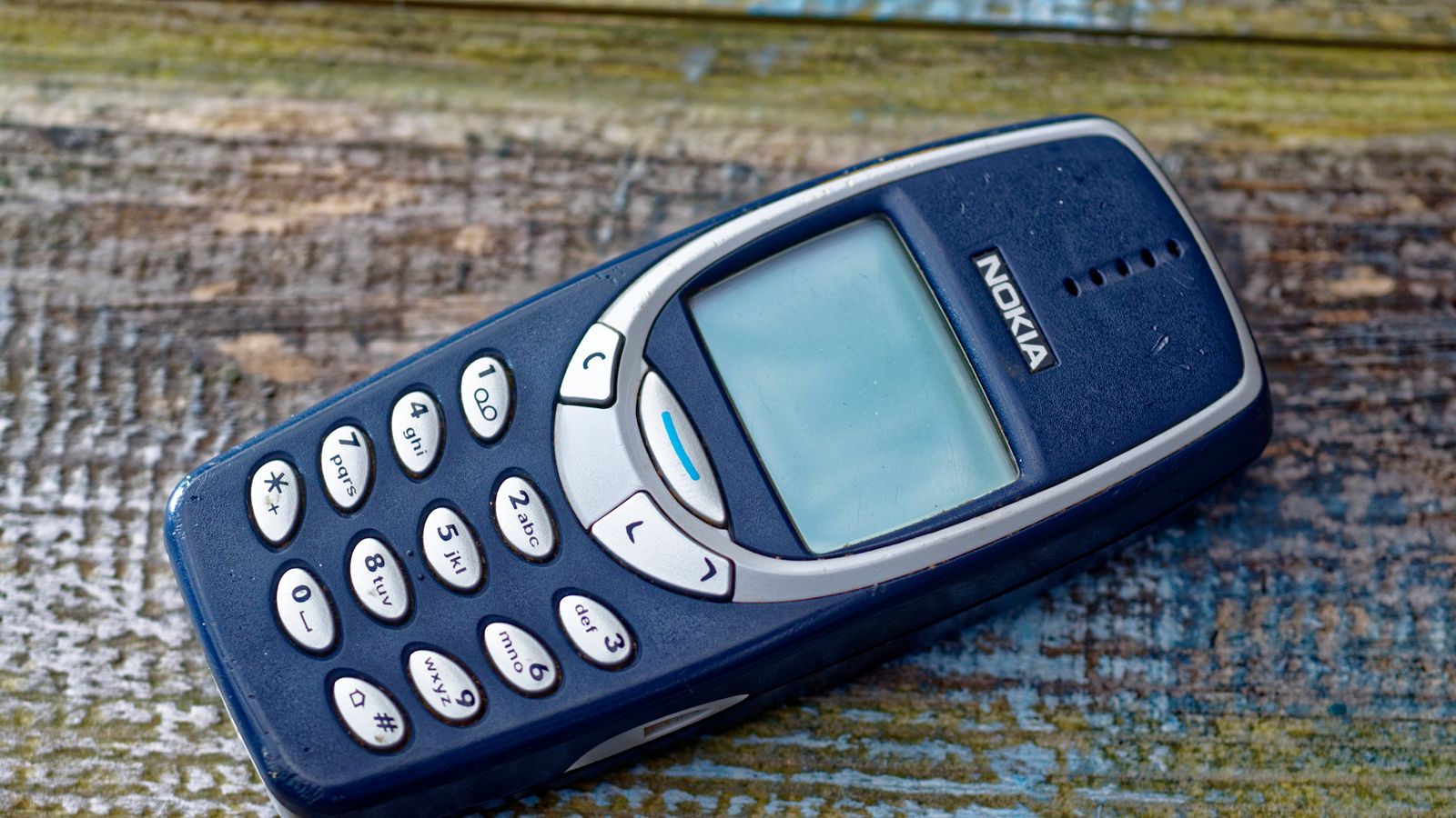 Scopri quanto vale oggi un Nokia 3310: un tesoro per i collezionisti e un pezzo di storia mobile.