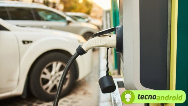 Calo improvviso per i prezzi delle batterie delle auto elettriche
