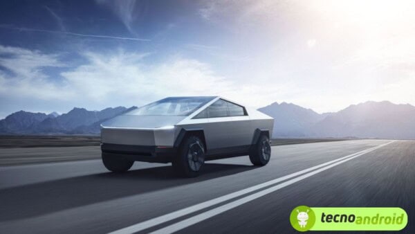 Tesla Cybertruck: “sfilata” perfetta a New York
