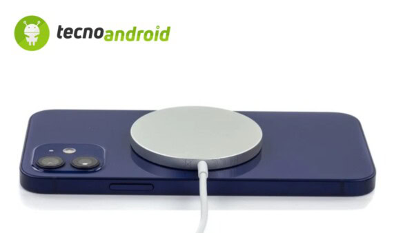 UFFICIALE: ricarica wireless magnetica universale con Qi2