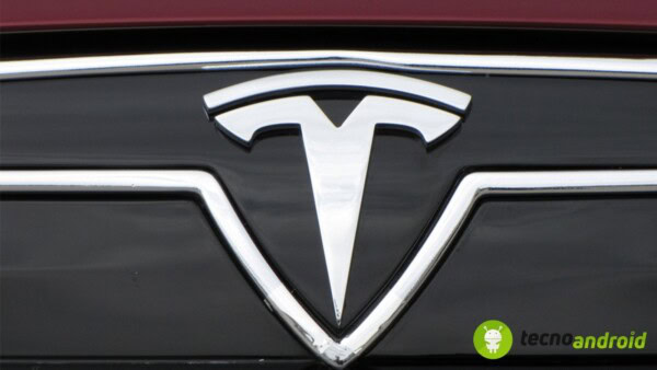tesla ritira auto