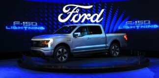Nonostante le sfide, il pick-up Ford elettrico continua a guadagnare consensi