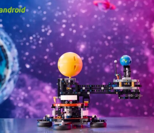 Nuovo set LEGO spaziale: il nostro pianeta e la luna in orbita