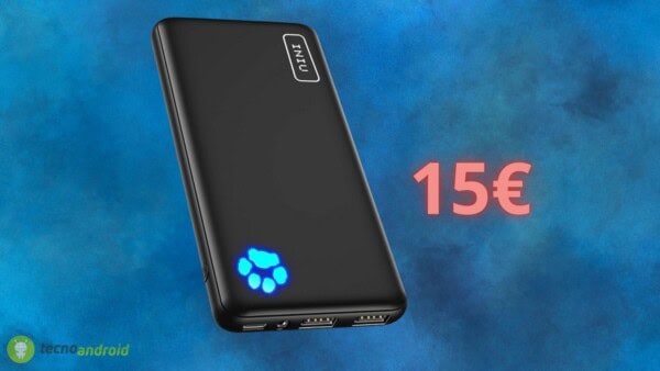 Follia AMAZON: il power bank è super SCONTATO oggi