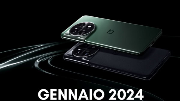 Foto One Plus 12 con scritta Gennaio 2024