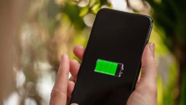 Confronta le funzionalità di monitoraggio della batteria tra iOS e le imminenti release di Android