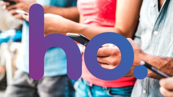 ho.Mobile regala 5 euro ai clienti ed una promo da 300 giga al mese