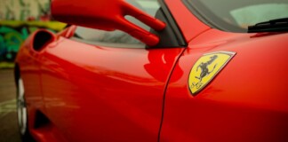 Ferrari: scoperta la vettura che sostituirà la 812