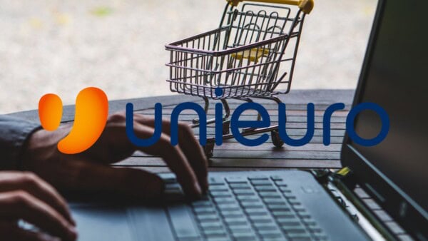 Unieuro PAZZA: smartphone GRATIS solo oggi e tutto al 70%