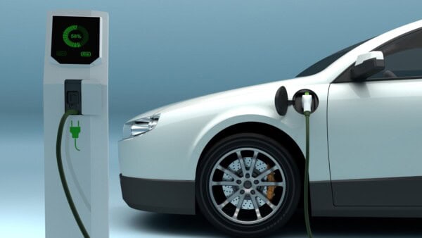 Auto elettrica: l'ansia da RICARICA sparisce dopo 18 mesi