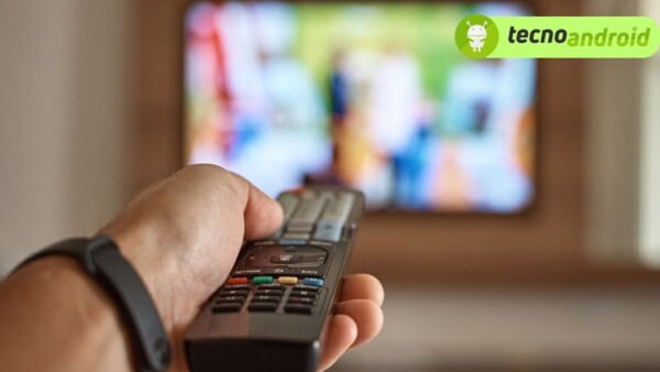 Gli italiani preferiscono gli smartphone alla TV?
