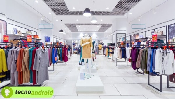 Calo dei negozi: dopo il Covid gli italiani comprano di più online