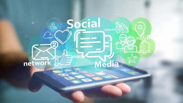Come la pandemia ha modificato il rapporto con i social media
