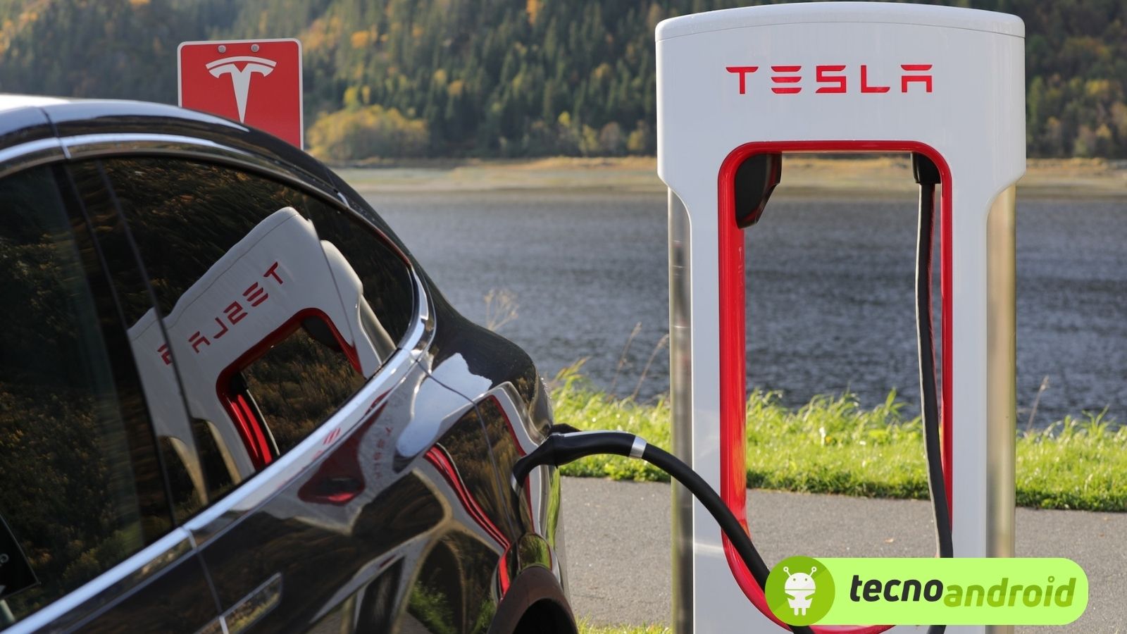 BYD sorpassa nella vendita di auto elettriche Tesla