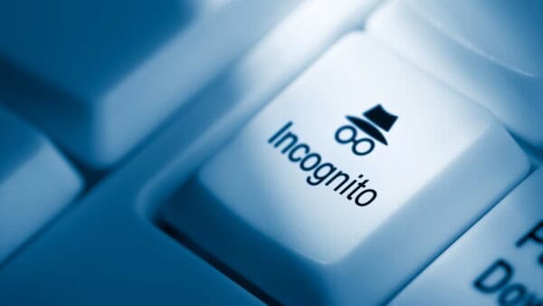 Come navigare su internet rimanendo invisibili