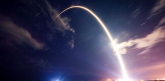 Starlink Direct to Cell, SpaceX lancia i primi satelliti nello spazio
